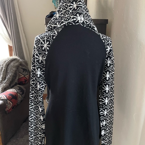 New Icelandic Motion Wool Sweater Size XS - Picture 3 of 4